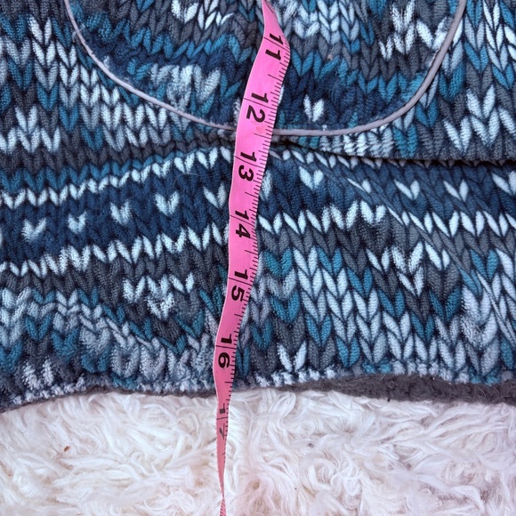 BERKSHIRE PET COLLECTION Blue and Gray Patterned fleece Dog Sweater size medium - Picture 12 of 12